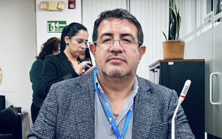 asambleísta Joseph Santiago Díaz Asque,